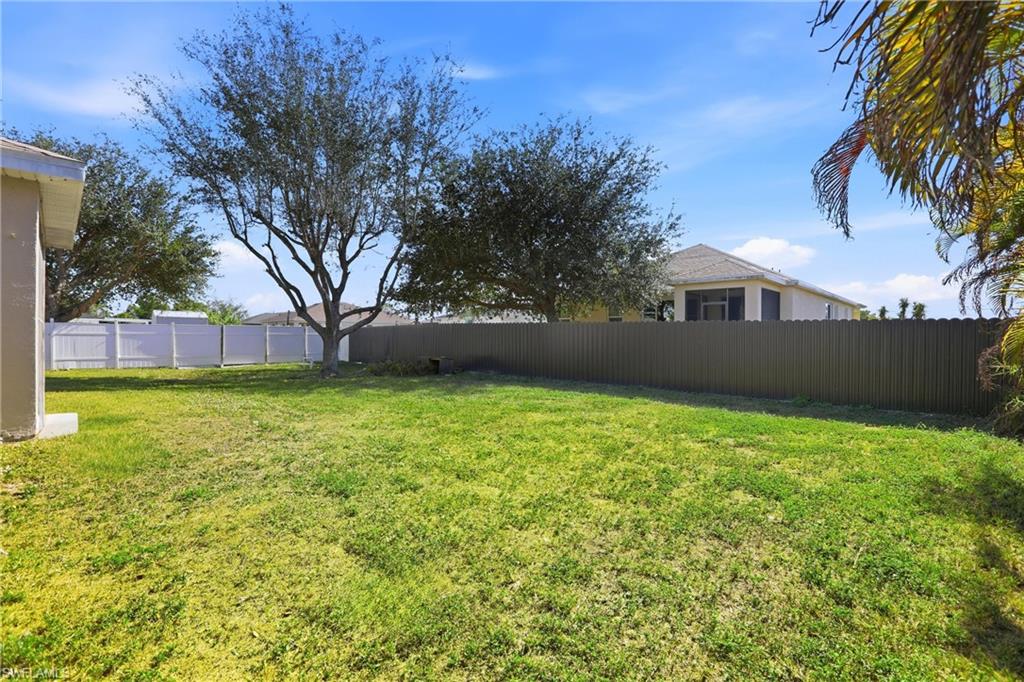 CAPE CORAL - Residential