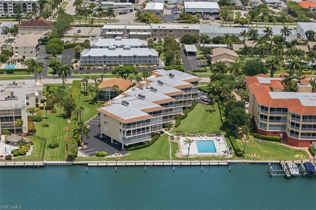 VILLA DEL MARE OF MARCO ISLAND - Residential