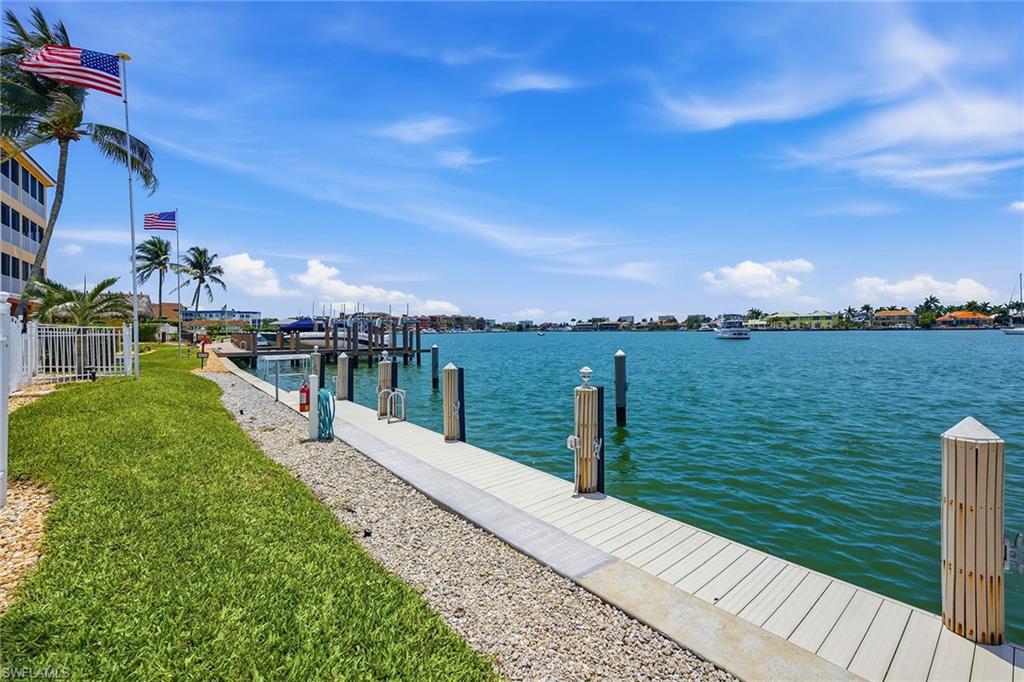 VILLA DEL MARE OF MARCO ISLAND - Residential