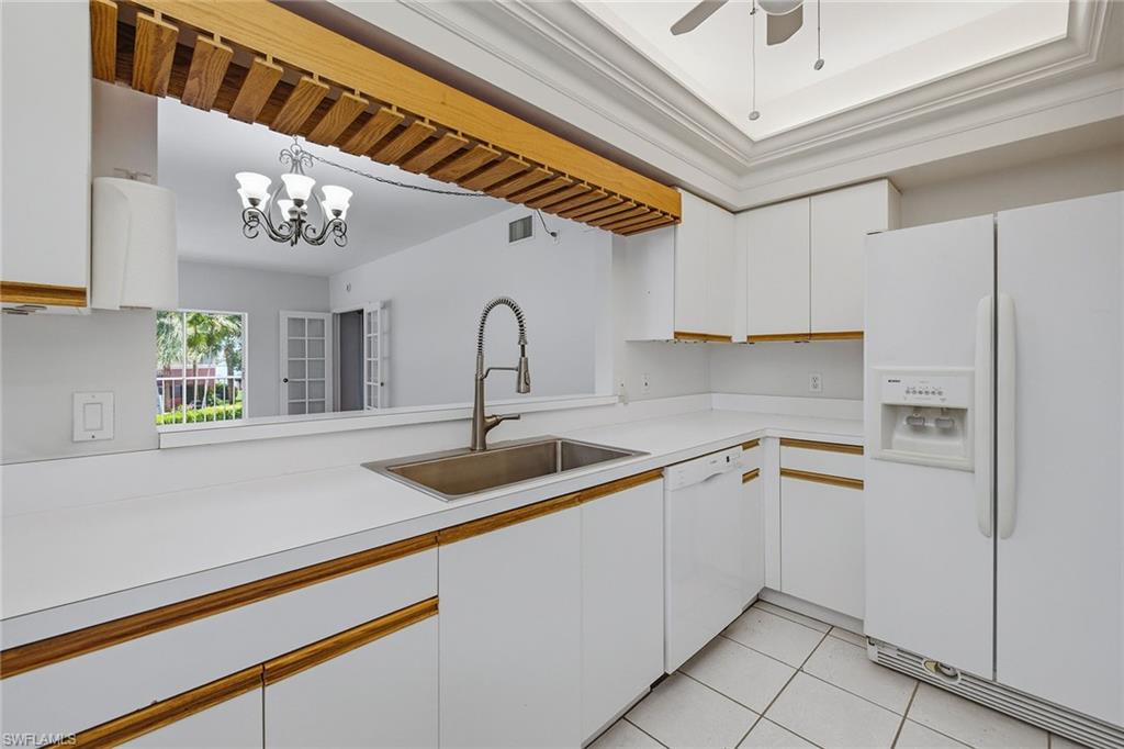 VILLA DEL MARE OF MARCO ISLAND - Residential