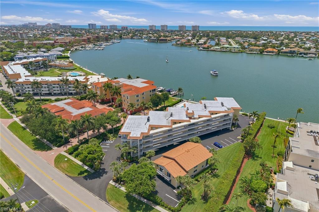 VILLA DEL MARE OF MARCO ISLAND - Residential