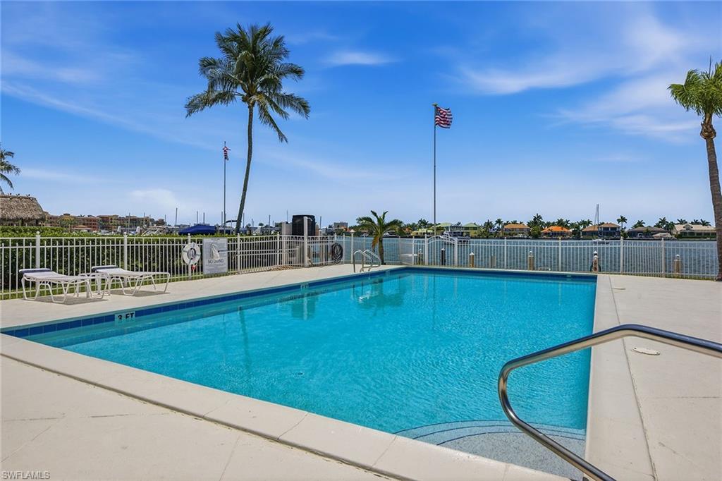 VILLA DEL MARE OF MARCO ISLAND - Residential
