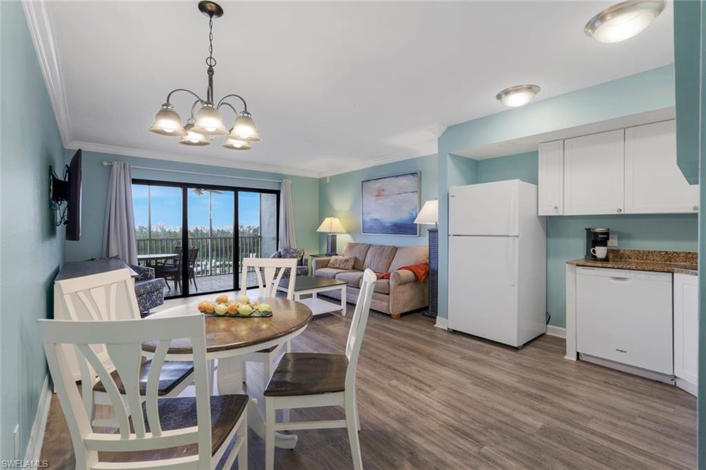 BAYSIDE VILLAS - Residential