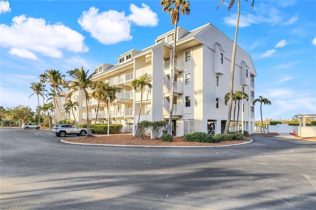 BAYSIDE VILLAS - Residential