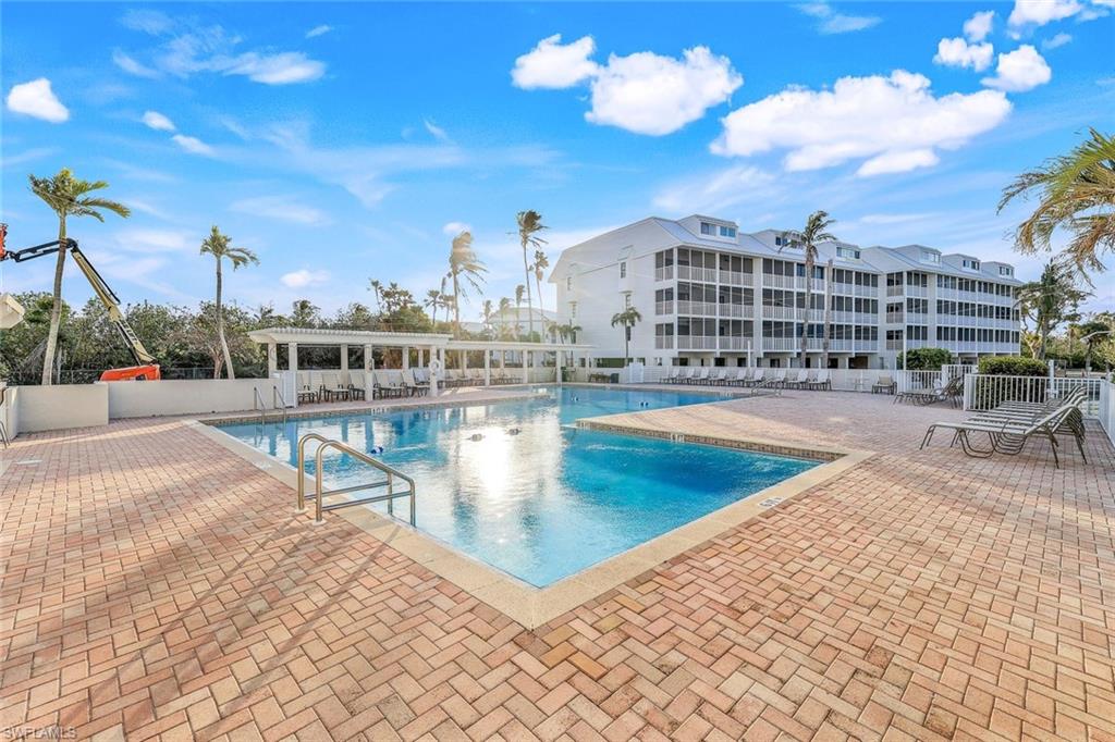 BAYSIDE VILLAS - Residential