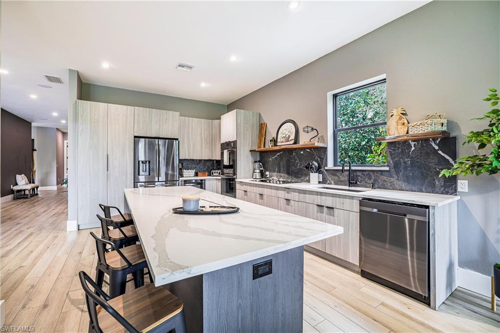 GOLDEN GATE ESTATES - Residential