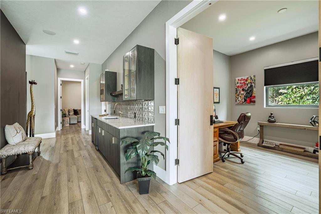 GOLDEN GATE ESTATES - Residential