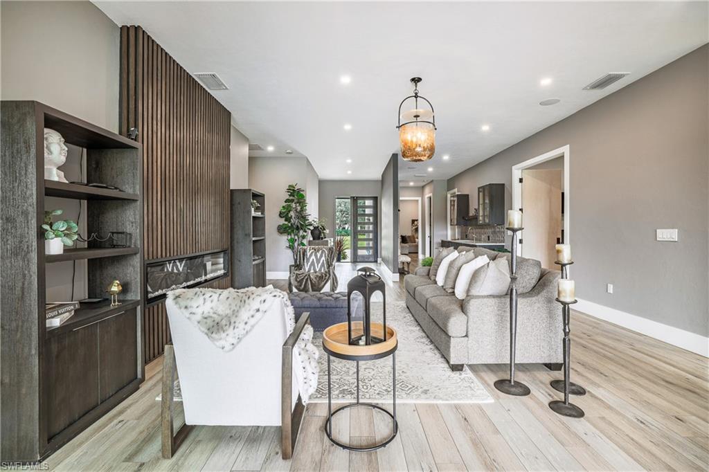 GOLDEN GATE ESTATES - Residential