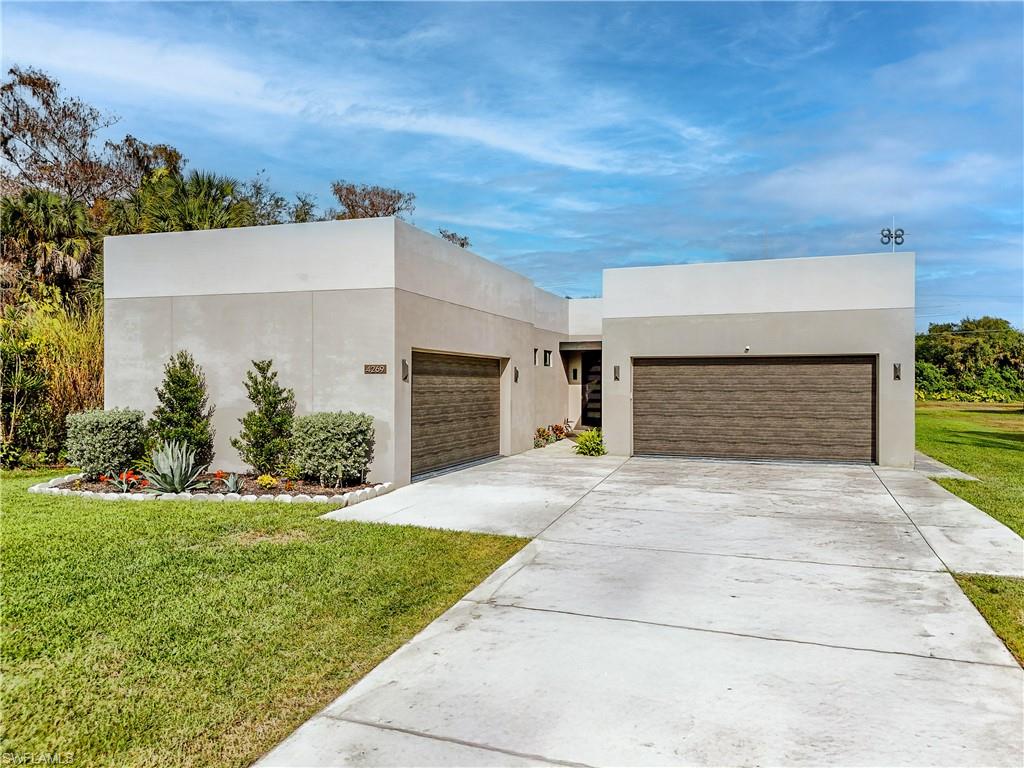 GOLDEN GATE ESTATES - Residential