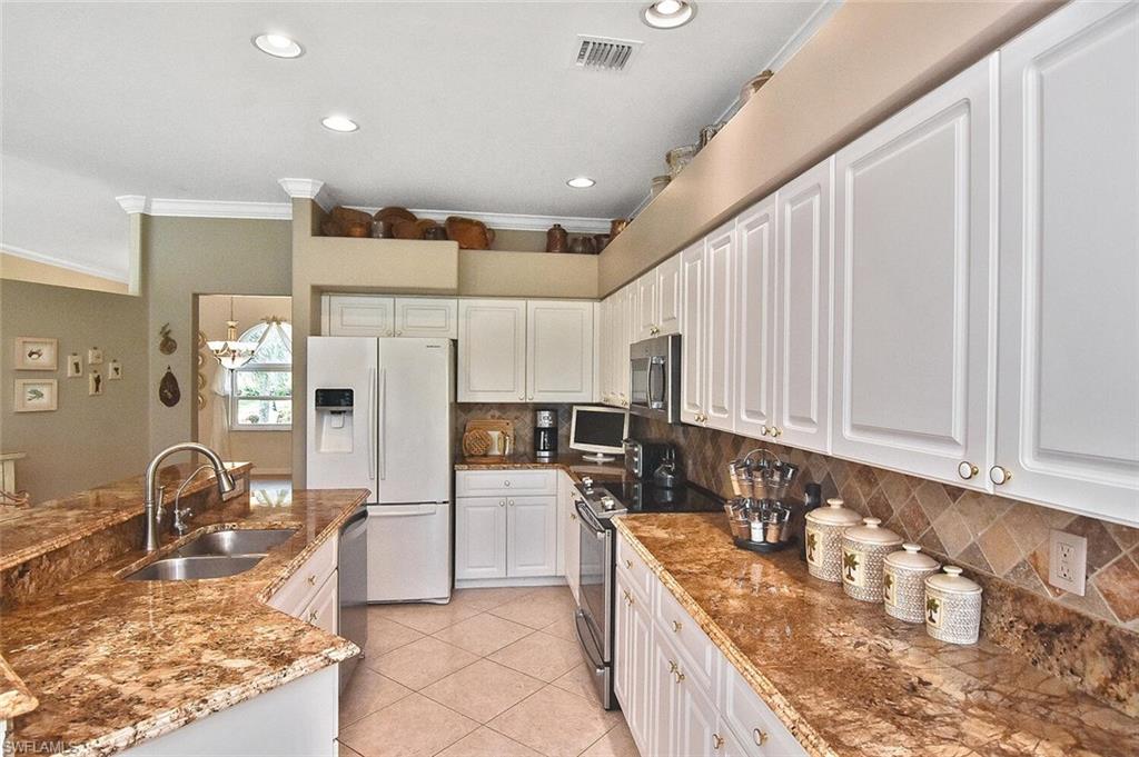 HERITAGE PALMS ESTATES - Residential