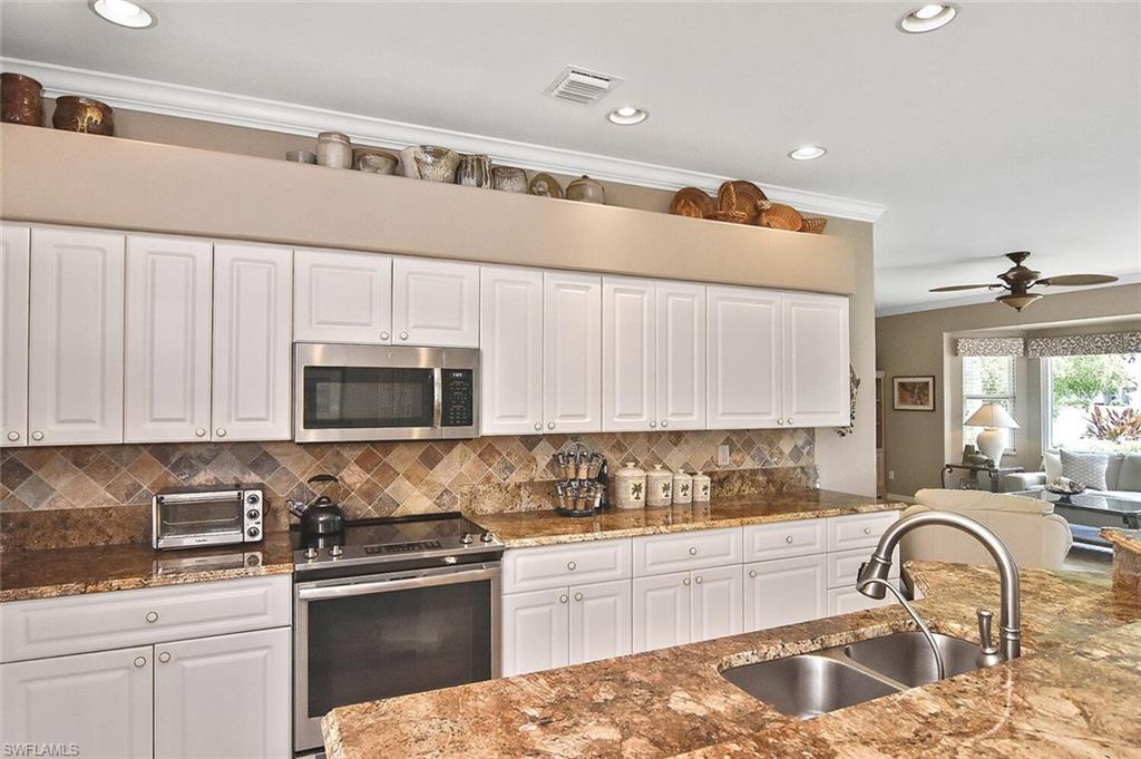 HERITAGE PALMS ESTATES - Residential