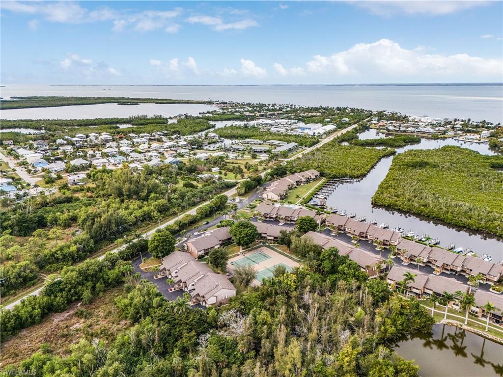 CAPTAINS HARBOR CONDO - Residential