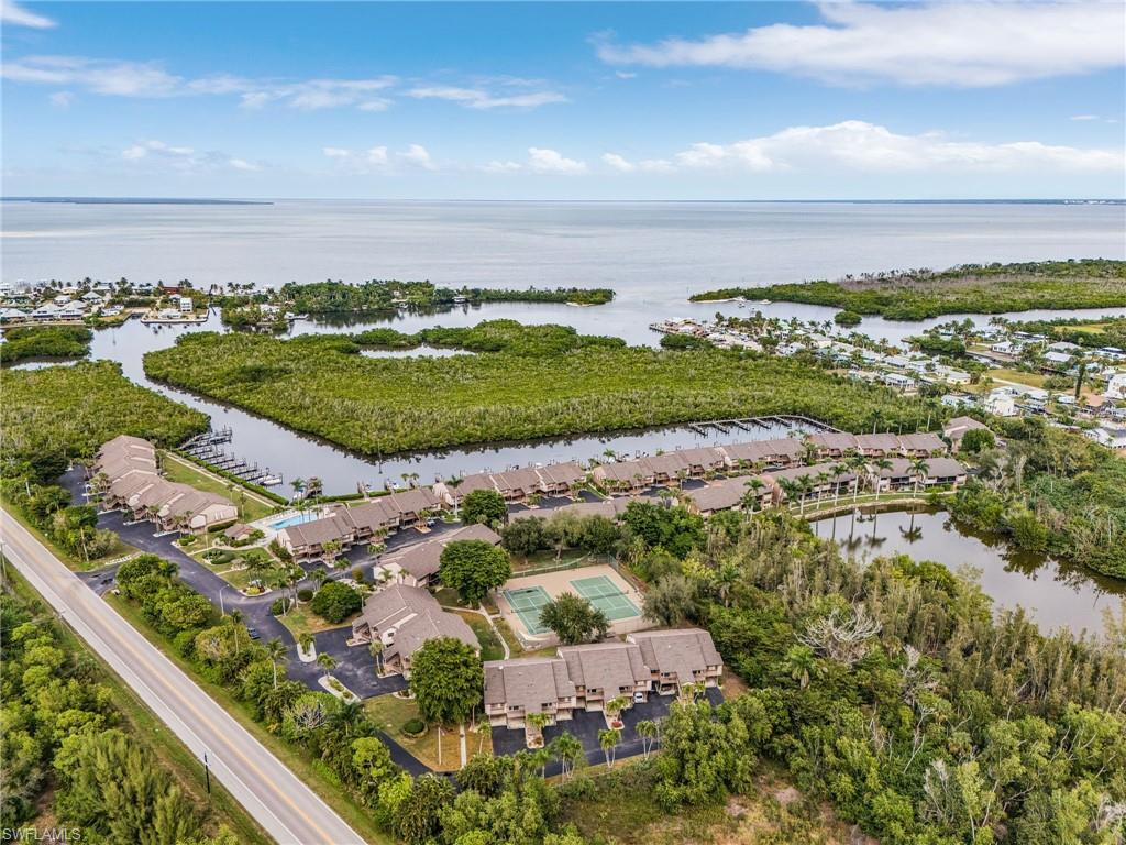 CAPTAINS HARBOR CONDO - Residential