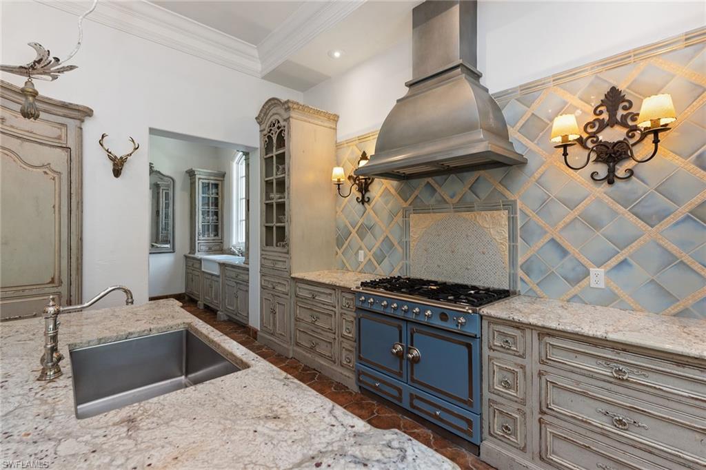 PARK SHORE - Residential