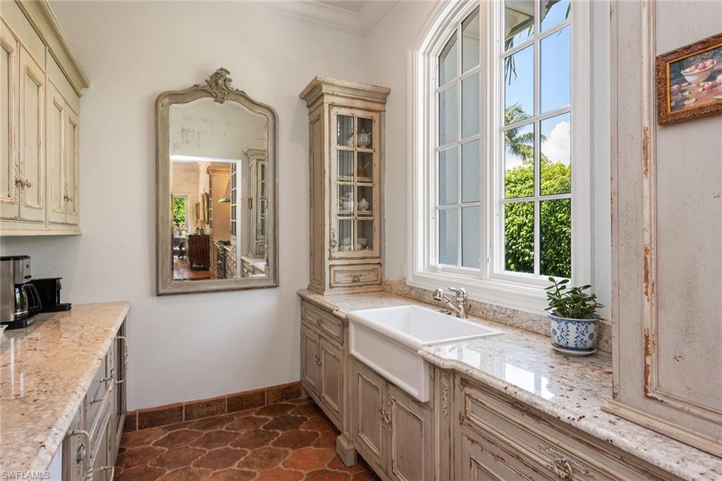 PARK SHORE - Residential