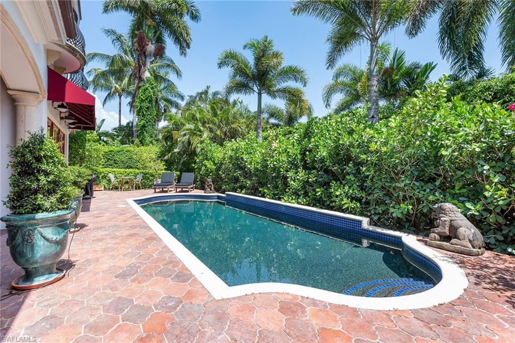 PARK SHORE - Residential