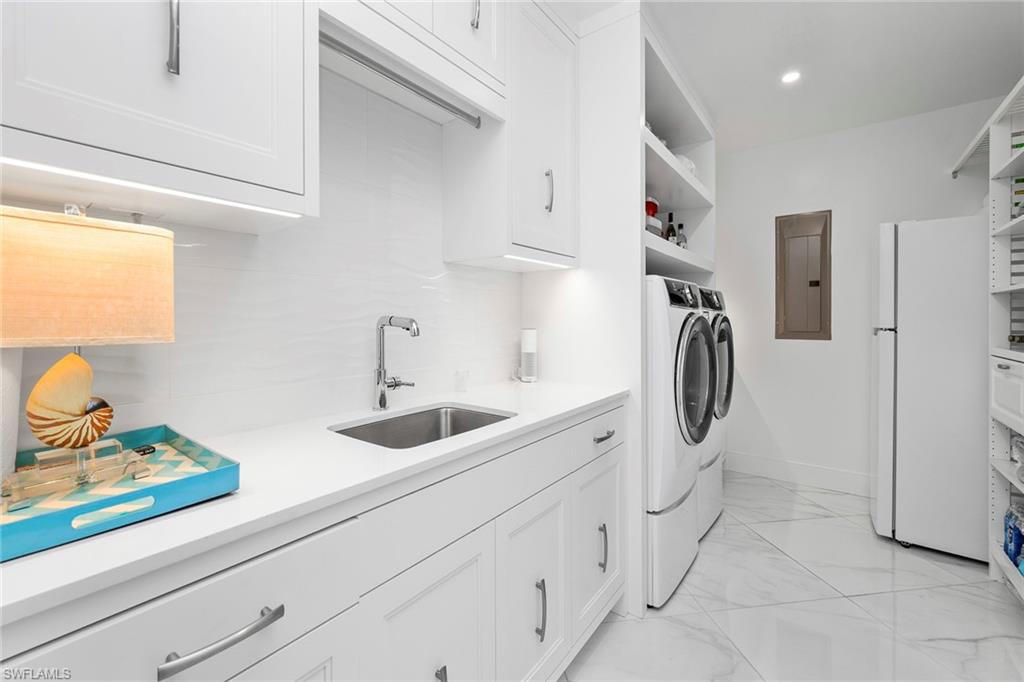 KALEA BAY TOWER 400 - Residential