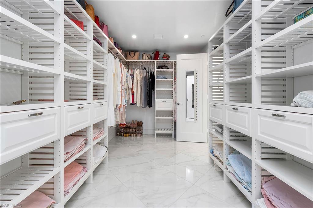 KALEA BAY TOWER 400 - Residential