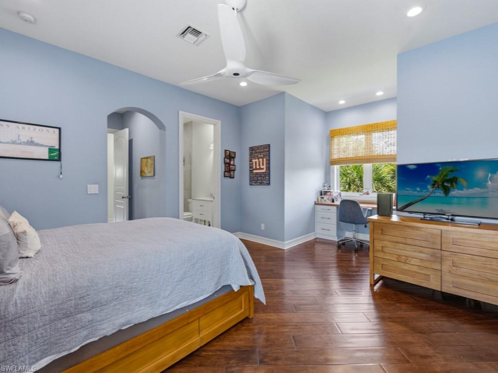 LIVINGSTON WOODS - Residential