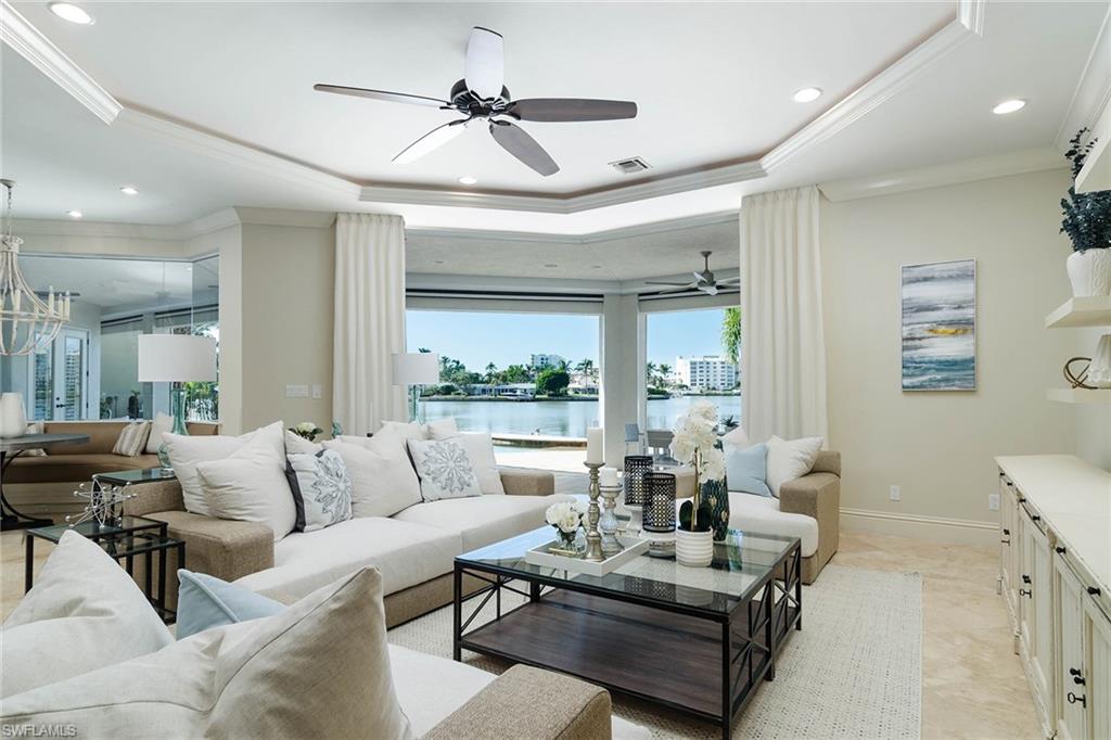 MOORINGS - Residential