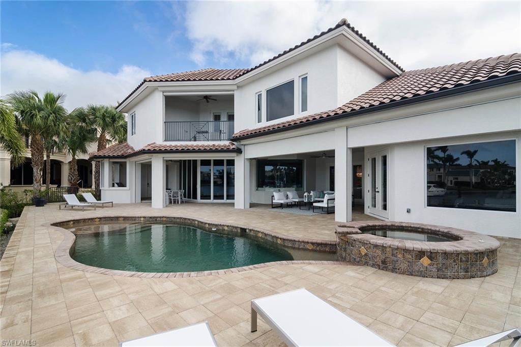 MOORINGS - Residential