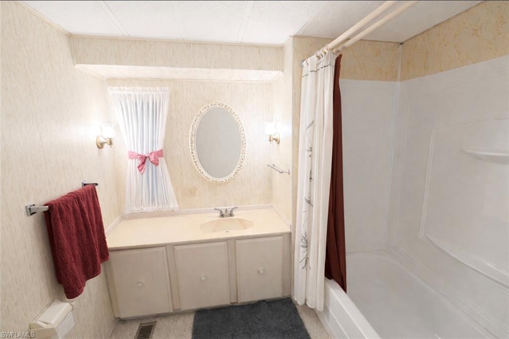 IMPERIAL HARBOR - Residential