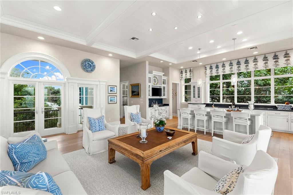 OLDE NAPLES - Residential