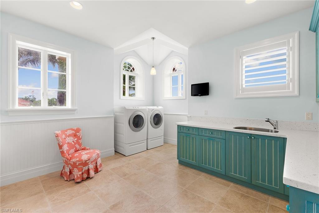 OLDE NAPLES - Residential