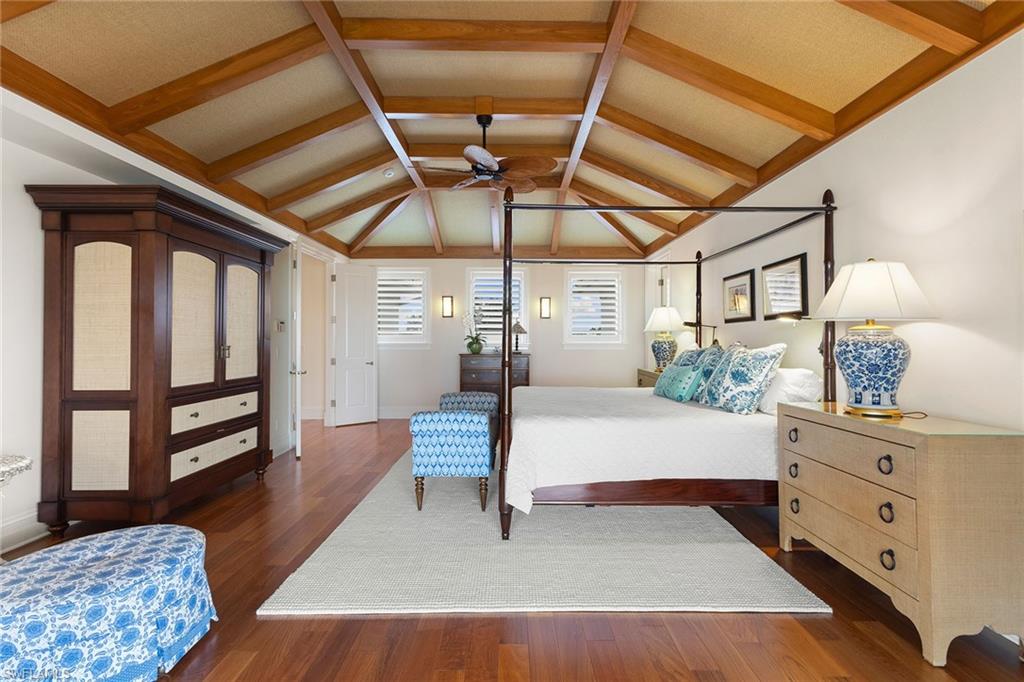 OLDE NAPLES - Residential