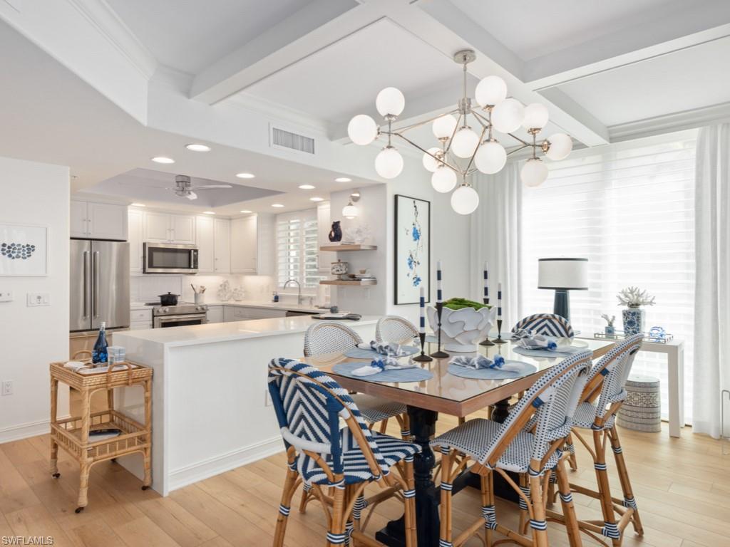 2738 Tiburon BLVD E 202