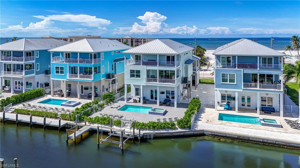 ISLAND SHORES - Residential