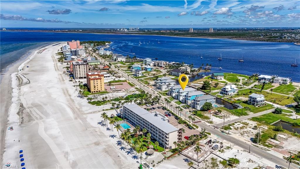 ISLAND SHORES - Residential