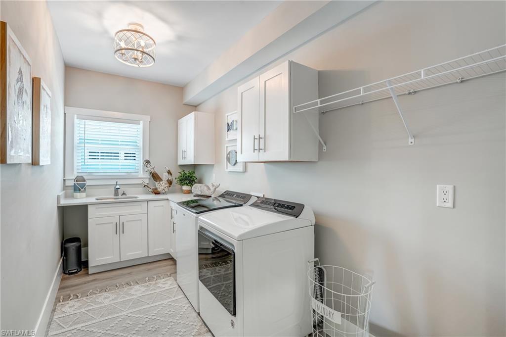 ISLAND SHORES - Residential