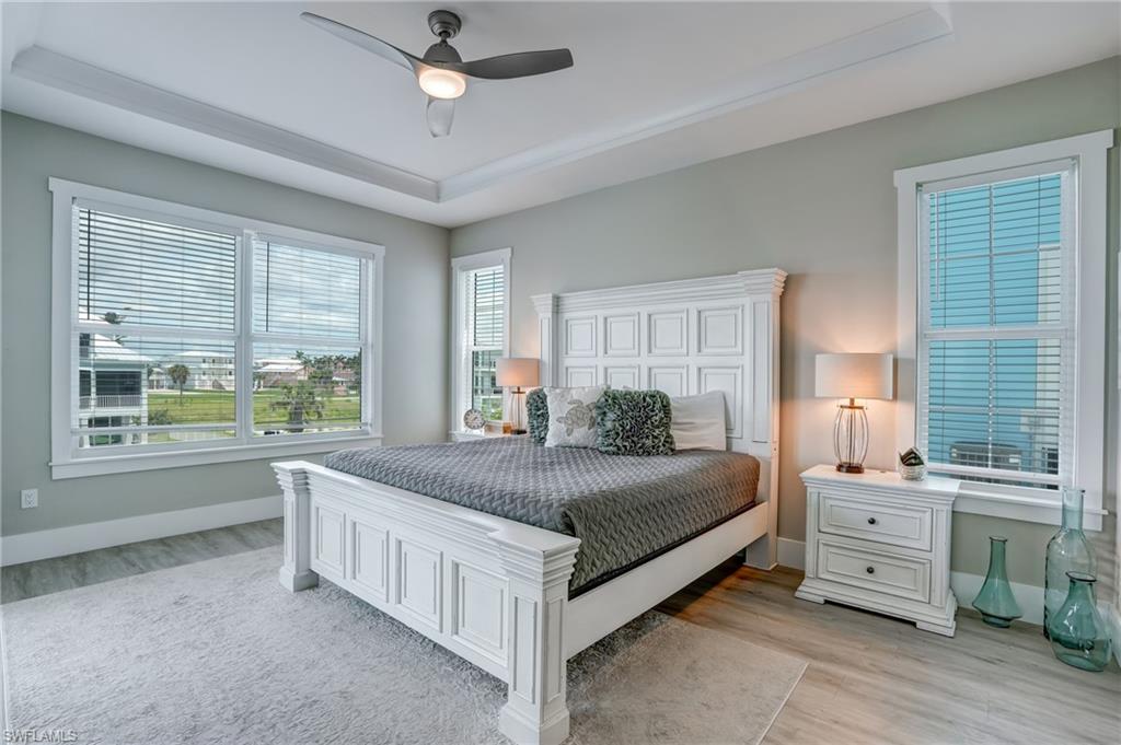 ISLAND SHORES - Residential