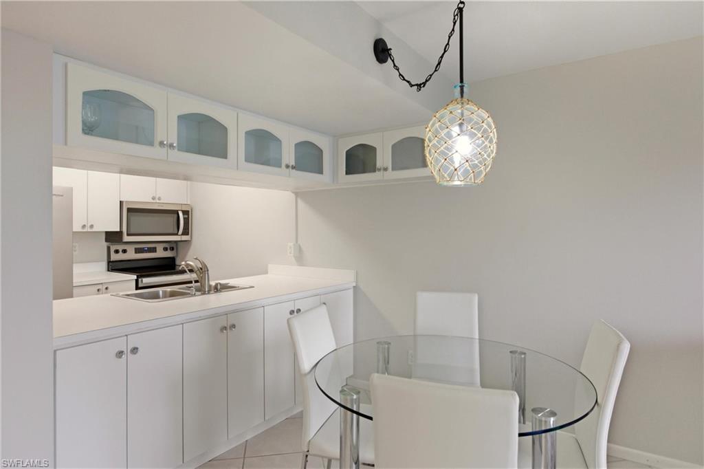 BONITA BEACH PLANTATION HOUSE - Residential