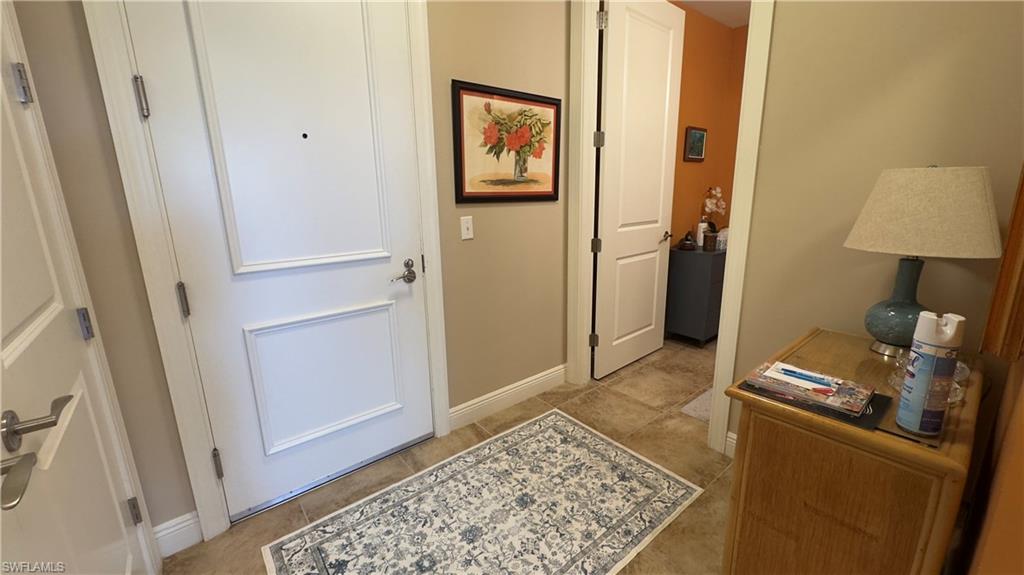 THE RESIDENCES AT COCONUT POINT - Residential Lease