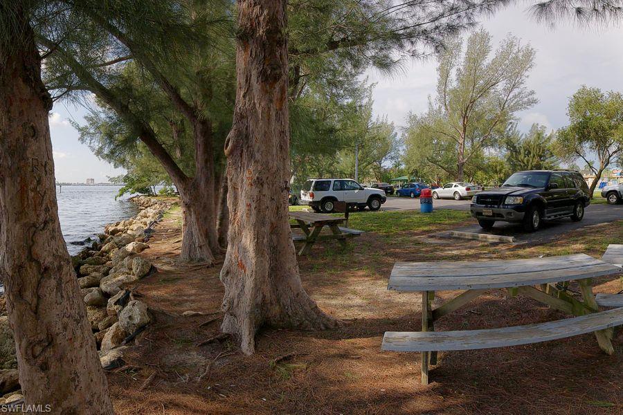 PARKWAY EAST - Residential