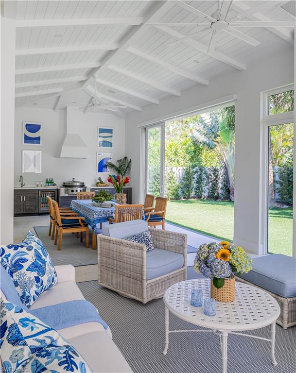 MOORINGS - Residential