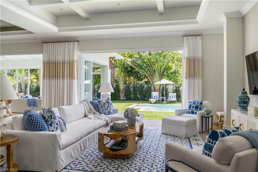 MOORINGS - Residential