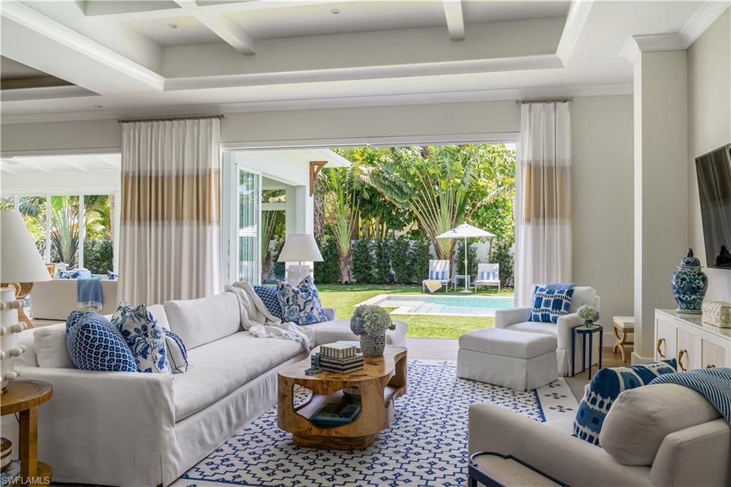 Photo of 680 Wedge DR, NAPLES, FL 34103 (MLS # 226001284)