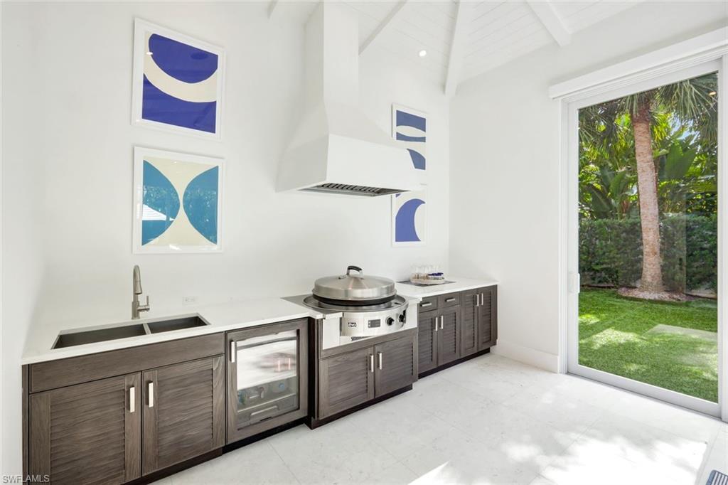 MOORINGS - Residential