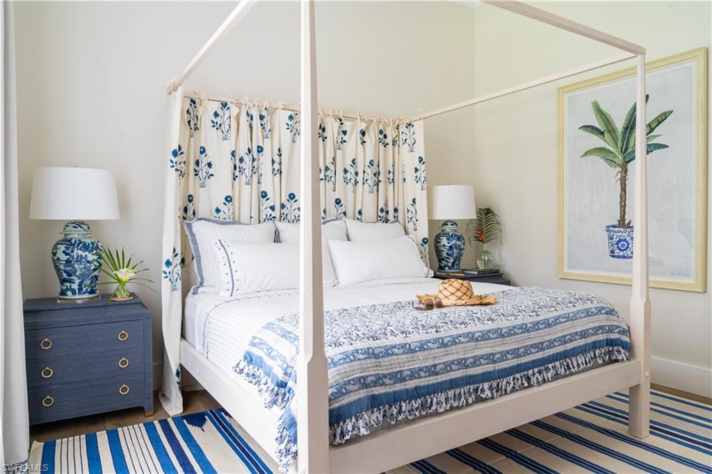 MOORINGS - Residential