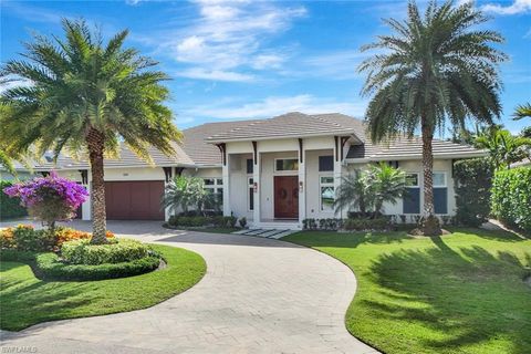 680 Wedge DR NAPLES FL 34103