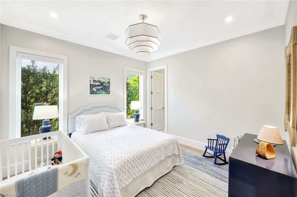 MOORINGS - Residential