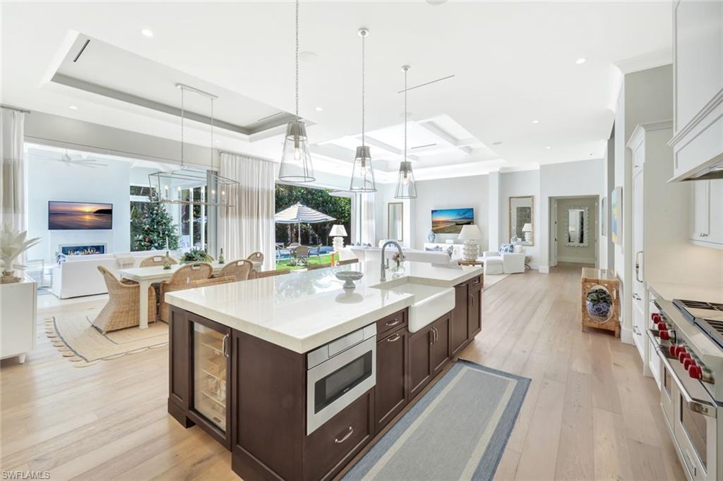 MOORINGS - Residential