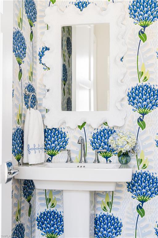 MOORINGS - Residential