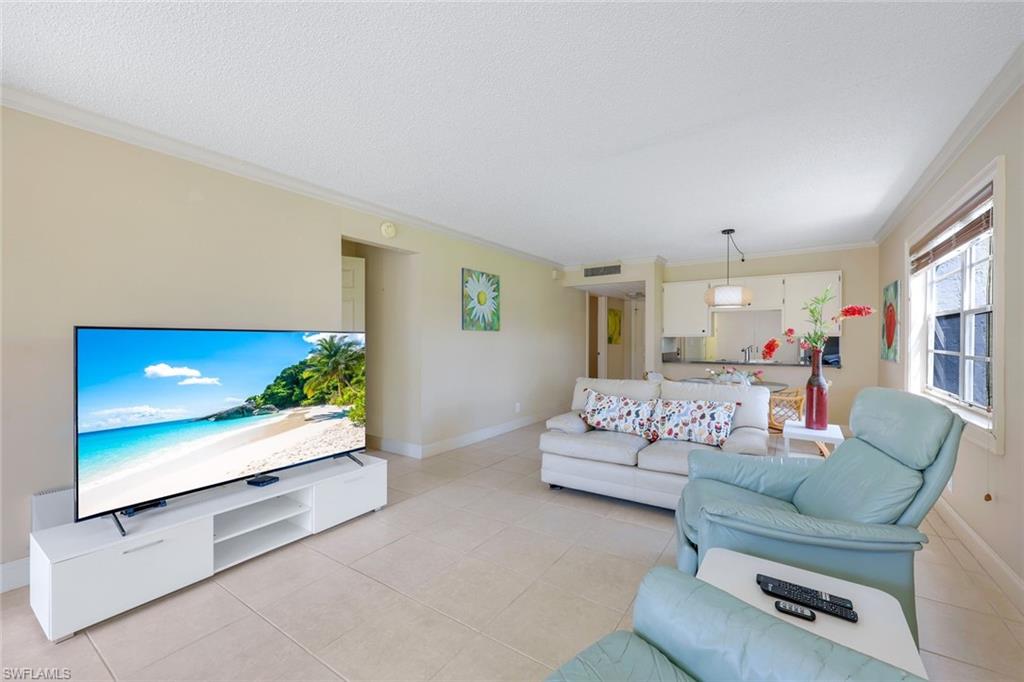 FOREST LAKES - Residential