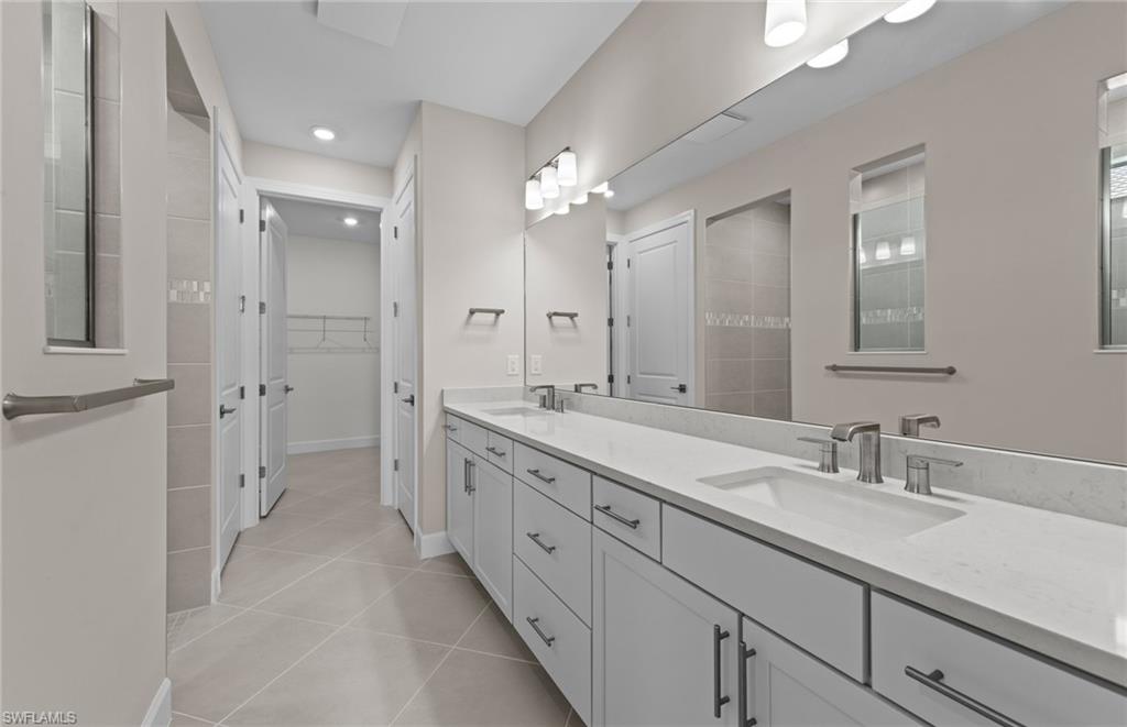 DEL WEBB OAK CREEK - Residential