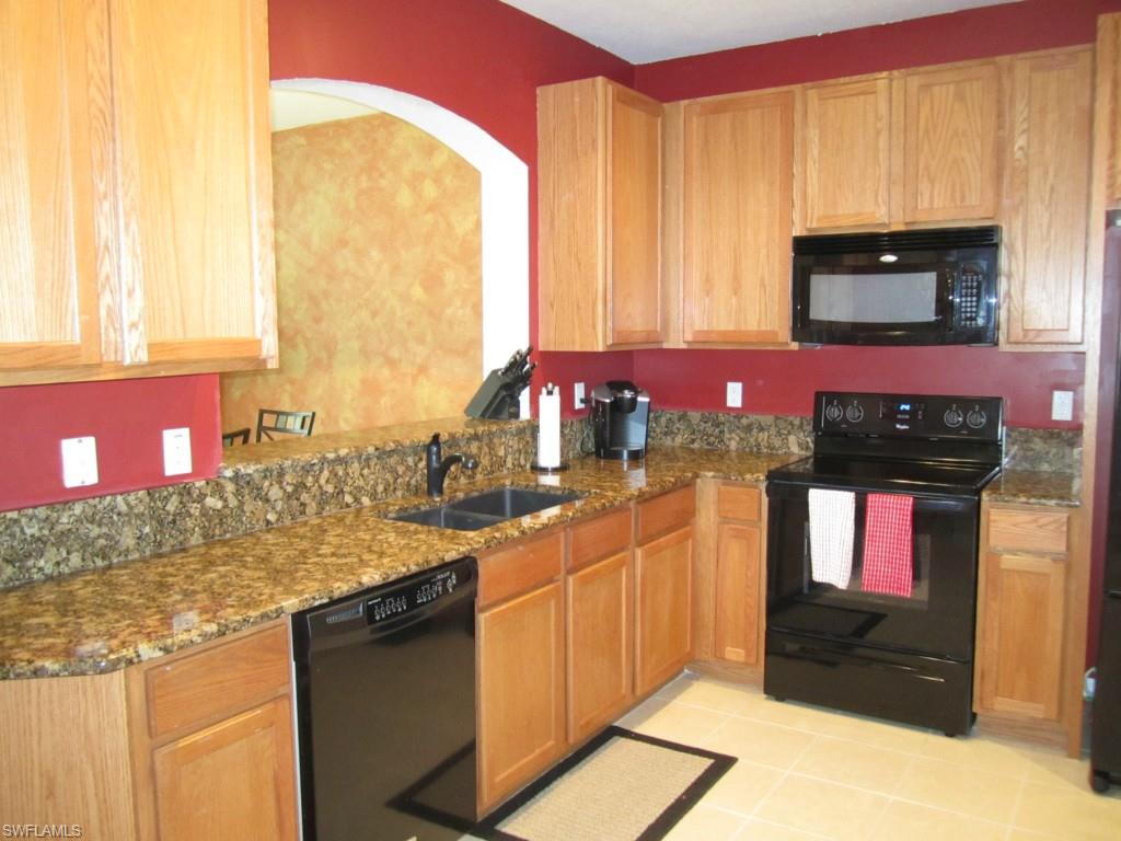 COLONNADE AT FORUM - Residential