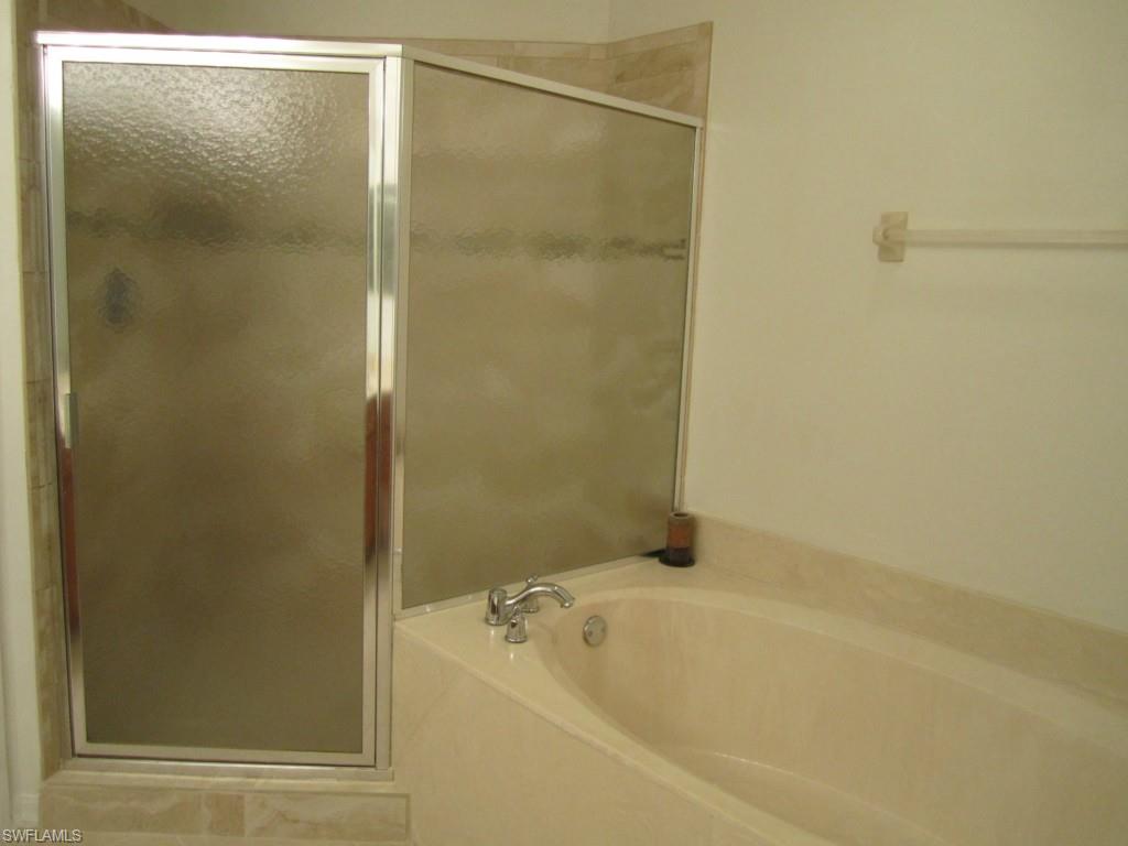 COLONNADE AT FORUM - Residential